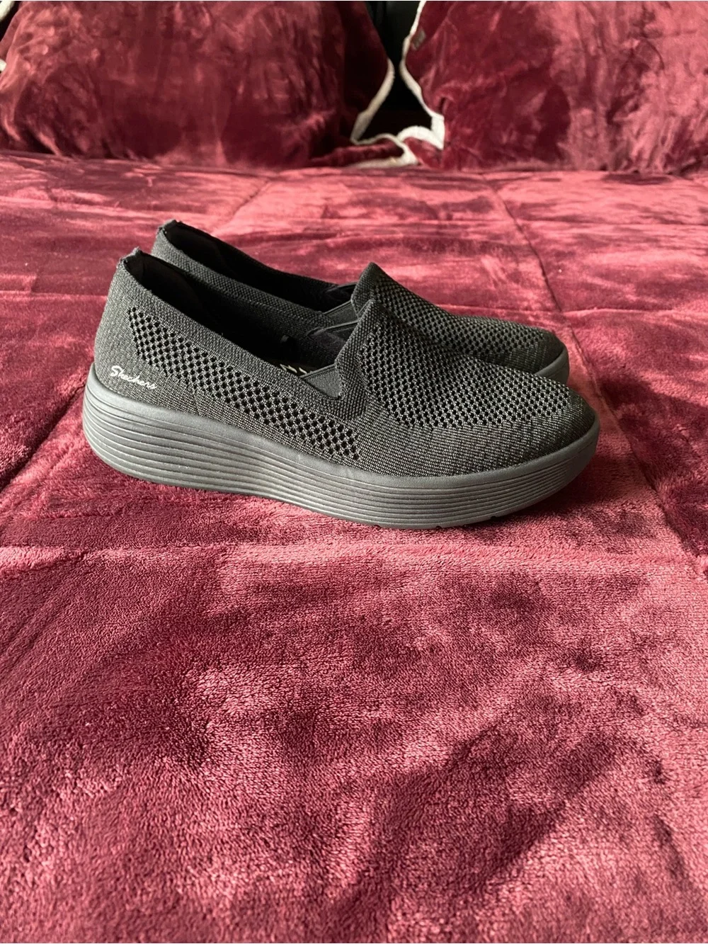 Skechers breathable knit
